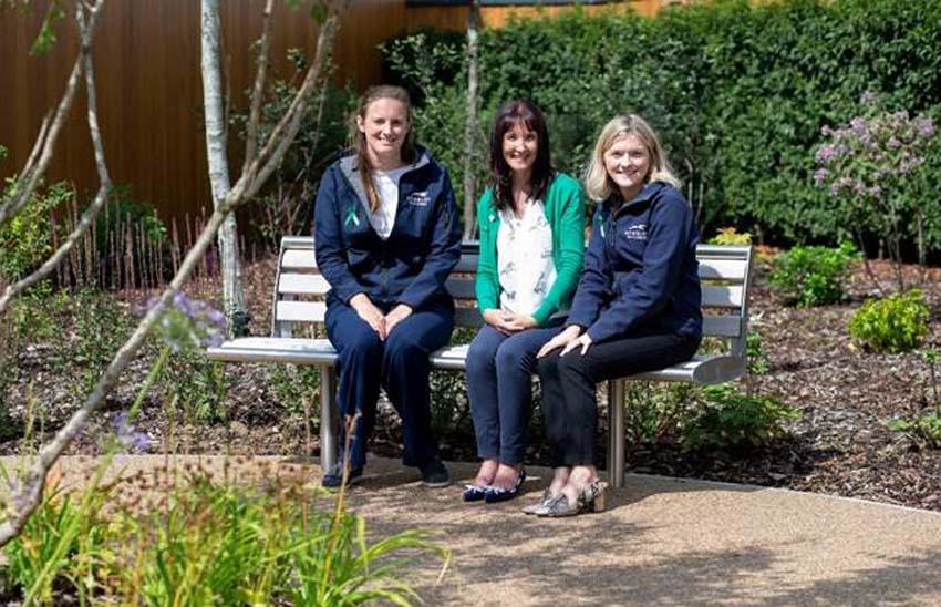 Debbie Matthews (centre) with Newbury Racecourse staff in the #GoRacingGreen Quiet Zone