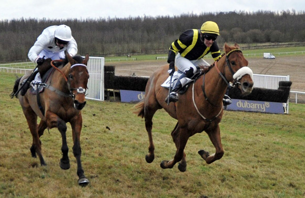 New List & Richard Harding (rt) winning division 2 of the bumper (Photo courtesy www.mjayphotography.co.uk & Media) 
